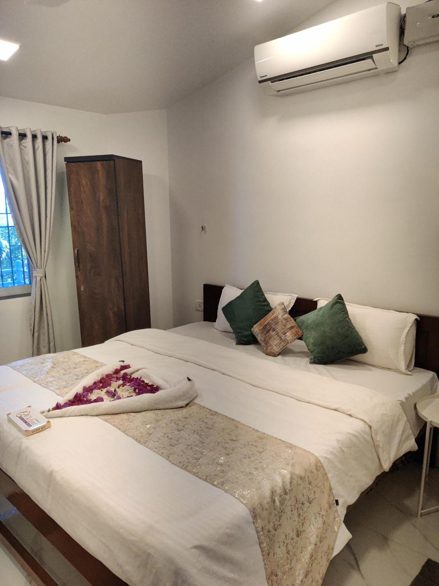 Whitehouse Homestay By Oxystays Hospitality 阿里巴格 外观 照片